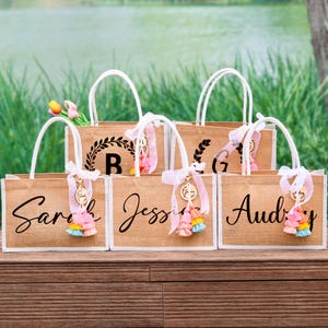 Bridesmaid Tote Gift Bag, Bachelorette Party Gift, Bridesmaid Gift, Best Friend Gift, Personalized Travel Bag, Jute Bag, Gift for Her or Mom