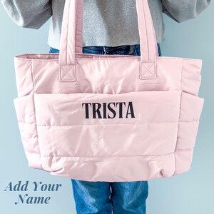 Benutzerdefinierte Name Puffy Tragetasche Brautjungfer individuelle Geschenktasche Personalisierte Übernachtung Reisetasche für Geschäftsfrau Monogramm Reisetasche Weekender