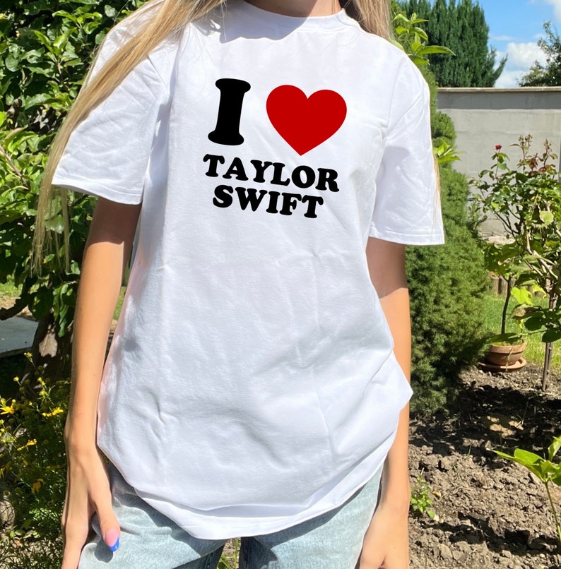 T-Shirt von Taylor inspiriert, von der Eras-Tour inspiriert, Swiftie, gute Qualität, Fan-Merch, Baby-T-Shirt, Taylor-Baby-T-Shirt, trendiges Oberteil, ich liebe Taylor Bild 3