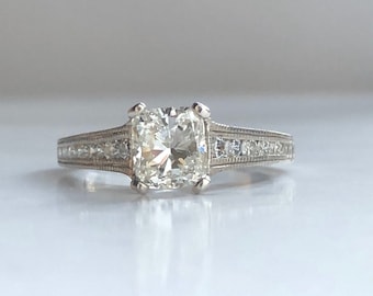 Antique Art Deco style Old Mine Cut Diamond Engagement Ring Beautiful Women Vintage style Wedding Ring Stunning Art Deco Ring Milgrain Ring