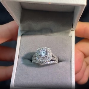 Vera Wang Love Collection Round Cut Diamond Frame Wedding Bridal Set Stunning Diamond Double Halo Engagement Rings For Women Gorgeous Rings