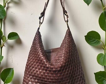 Leather Handcrafted Bag l Leather Bag l Woven Bag l Washed Bag l Leather bag for women l Ladies Handbag l Vintage Look l Shoulder Bag