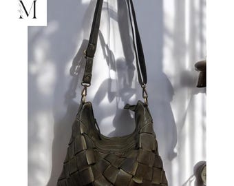 Leather bag l Handcrafted leather handbag l Ladies handbag l women's bag l Premium Leather l Washed handbag l shoulder bag l Vintage style