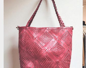 Leather bag l Handcrafted leather Shoulder bag l Ladies bag l women's bag l Premium Leather l Washed handbag l shoulder bag l Woven handbag