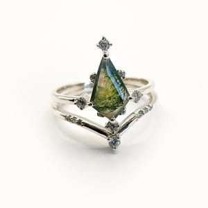 Kite Cut Moss Agate Ring: 925 Sterling Silver Engagement Ring