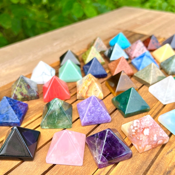Pyramide de cristaux de 1,2 pouces, décor de cristal de guérison, pyramide d'énergie, quartz rose/améthyste/cristal/opalite/agate plus choisissez pyramide, pour cadeau.