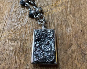 Powerful Divine Protection Healing Energy, Positive Aura, Black Magic & Spiritual Blocker Stone - LEKLAI TARAD Pendant Necklace Combo Unisex