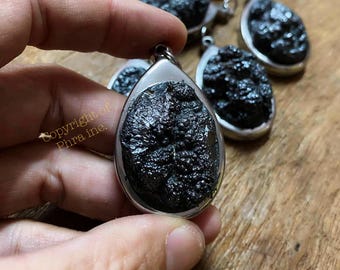 ウムクルム山産の大きな虹色のレクライ石の魔法のペンダント / 強力な