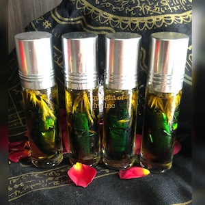 Magnetism & Love Boosting Magical Samberlilin Love Attraction Oil Spell - Indonesian Javanese Magical Charm for Luck, Business, Charming