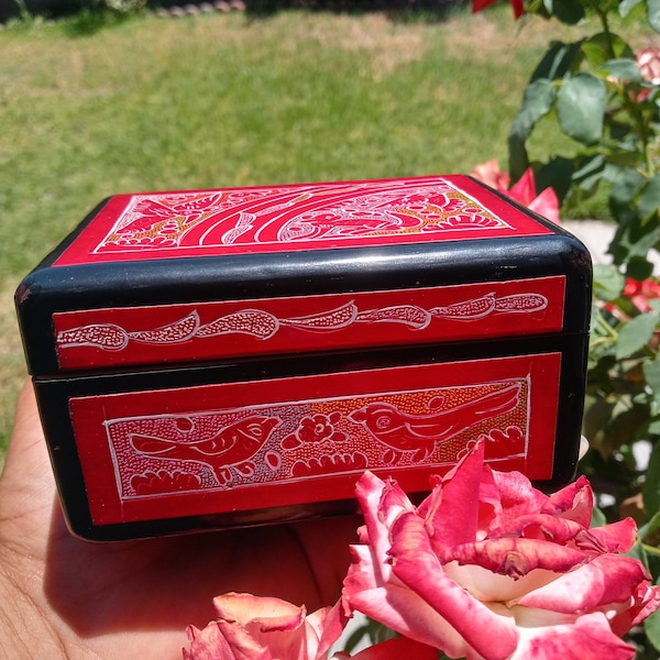 Olinala box, handmade jewelry box, jewelry box based on ground earth and chia oil