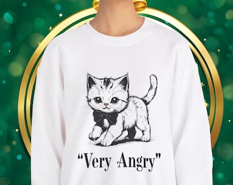 Op de afbeelding: Witte trui met een zwart-witte illustratie van een kat met een strik. De tekst "Very Angry" staat onder de kat.