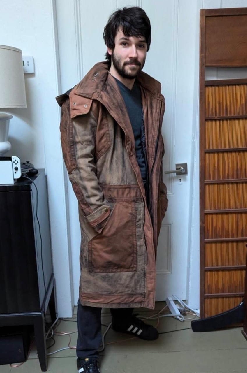 【サイン】ディエゴ・ルナ 11×17インチ　キャシアンアンドー ディエゴ・ルナの愛されっぷりがすごい 『キャシアン・アンドー