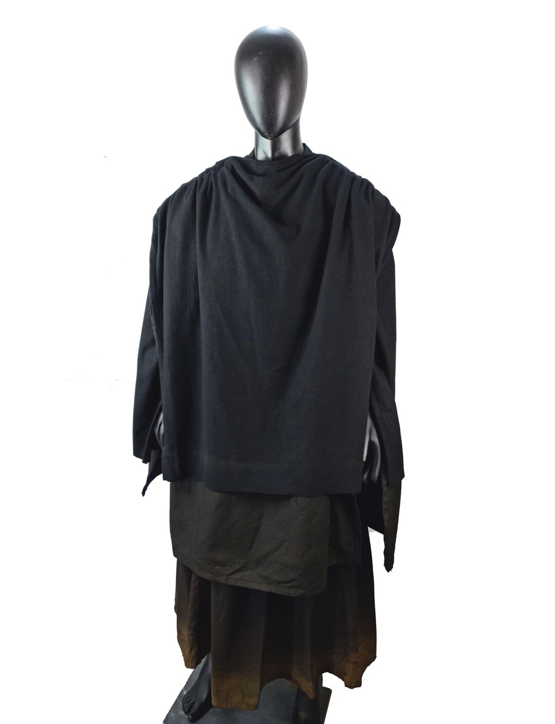 The Stranger The Acolyte Qimir Costume Front Poncho realizzato in