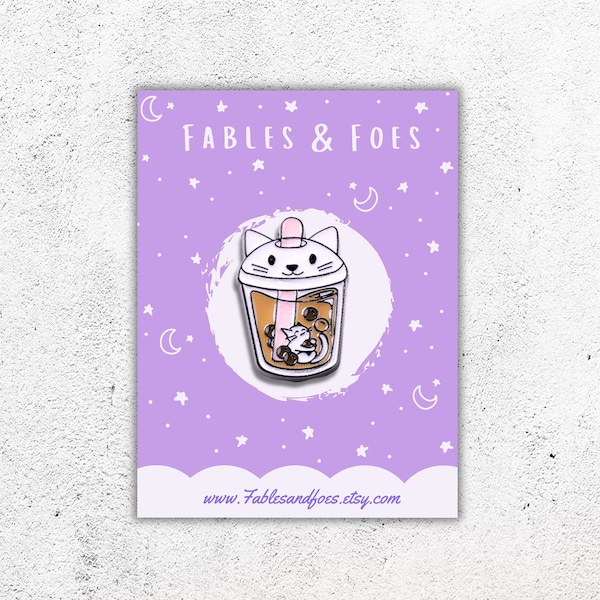 Épingle en émail chat Boba Bubble Tea | Sacs à dos mignons Kawaii avec broche et gobelet | Accessoires de dessins animés | Cadeau parfait pour les amateurs de thé et les chats