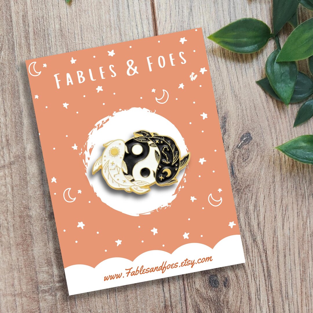 1 Box 4 Pieces Enamel Lapel Brooches Pins Lovely Fish Shaped Brooch Badge Pins Cute Koi Fish Brooch Cute Cartoon Pins For Backpacks Hats Clothes Collar Pins Coat Jacket Decor DIY Supplies