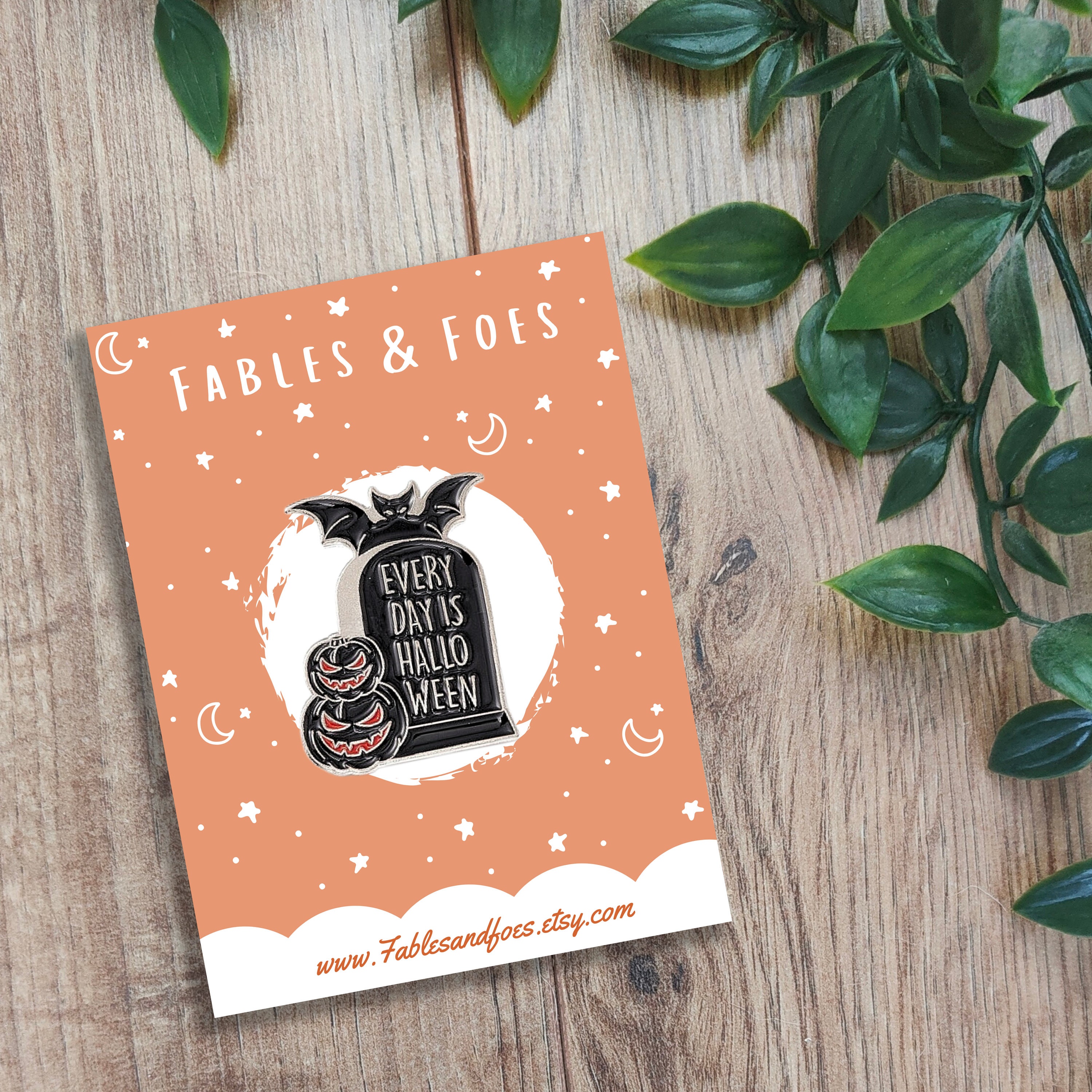 2 Stück Schneewolf Muster Broschen Cartoon Emaille Produktbild-Vorschau 6