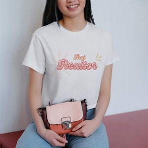 Realtor Shirt, Real Estate shirt,Realtor definition shirt, Funny Real Estate Shirt,Gift for Realtor,Real Estate Agent Gift, Realtor gift