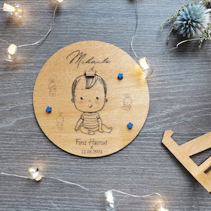 Baby&#39;s First Haircut Wooden Holder, My first Hair, Baby Boy Hair Holder, Baby Room Decor, Personalized Engraved Baby Gift, Haircut Keepsake