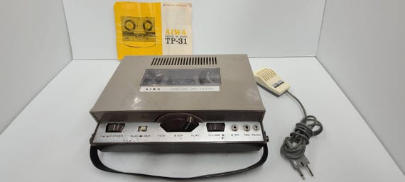1960年代のAIWA TP-31ポータブルテープレコーダー - ヴィンテージ 