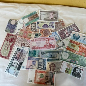 200 Banknotes from various countries. See the slideshow and pictures Sharp Images of Currency, Money, Banknotes. Instant Digital download. image 6