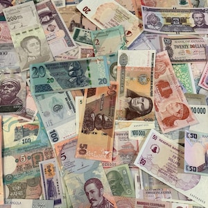 Nicht im Umlauf befindliches Lot von 10 verschiedenen fremden Papiergeldbanknoten - Physische Banknoten Kostenloser Versand - Große neue Lots wurden gerade hinzugefügt - Siehe Bilder.