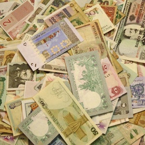 200 Banknotes from various countries. See the slideshow and pictures Sharp Images of Currency, Money, Banknotes. Instant Digital download. image 7