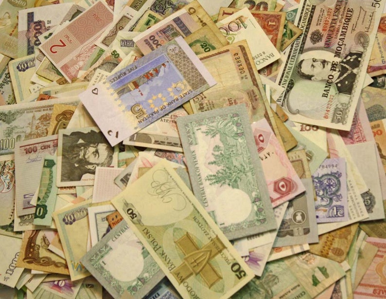 200 Banknotes from various countries. See the slideshow and pictures Sharp Images of Currency, Money, Banknotes. Instant Digital download. image 7