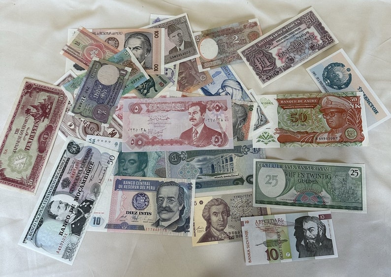 200 Banknotes from various countries. See the slideshow and pictures Sharp Images of Currency, Money, Banknotes. Instant Digital download. image 3