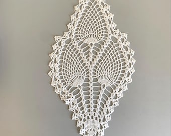 Doilie Vintage White Large Cotton Pineapple Crocheted