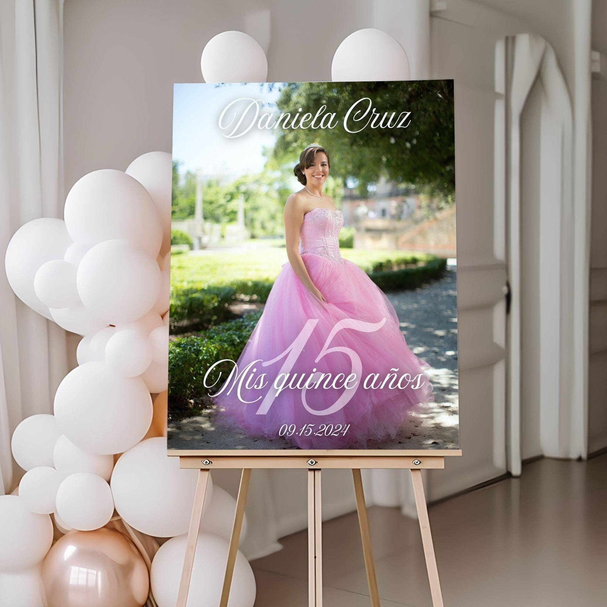 Custom Photo Quinceañera Welcome Sign, Personalized Mis Quince Años Poster, 15th Birthday Decor, Fifteenth Quinceanera Foam Board Easel Sign