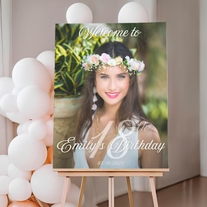 Plaque de bienvenue 18e anniversaire, photo personnalisée 18e anniversaire en acrylique, affiche de bienvenue en acrylique, 18 décorations de fête d'anniversaire, chevalet en mousse