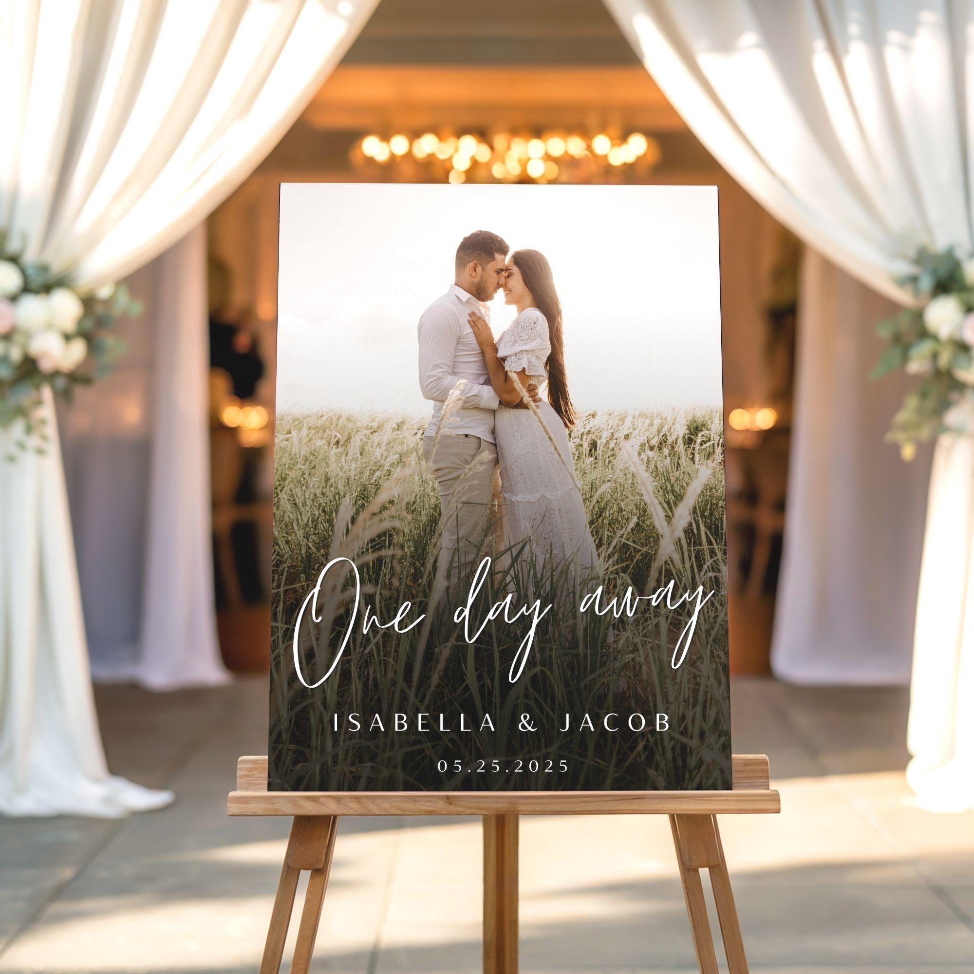 Bride and groom photo board - Etsy 日本