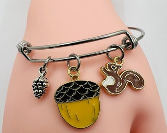 Squirrel bracelet, Squirrel gift, Squirrel jewelry, Bracelet for friend, animal lover, Small animal, bracelet