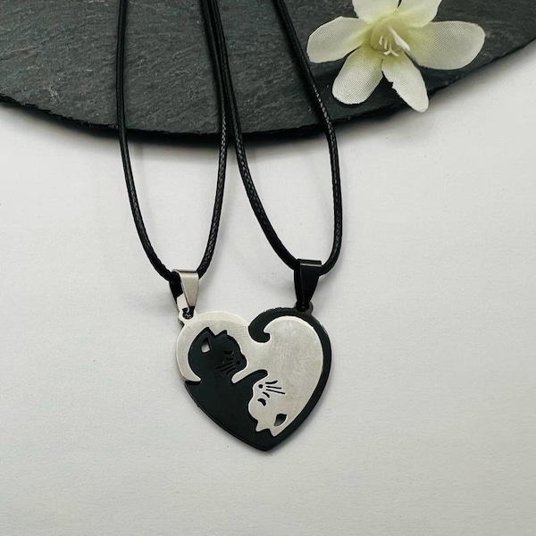 collana coppia cuore gatti in acciaio ,magnetica ,ottimo regalo per innamorati,amicizia