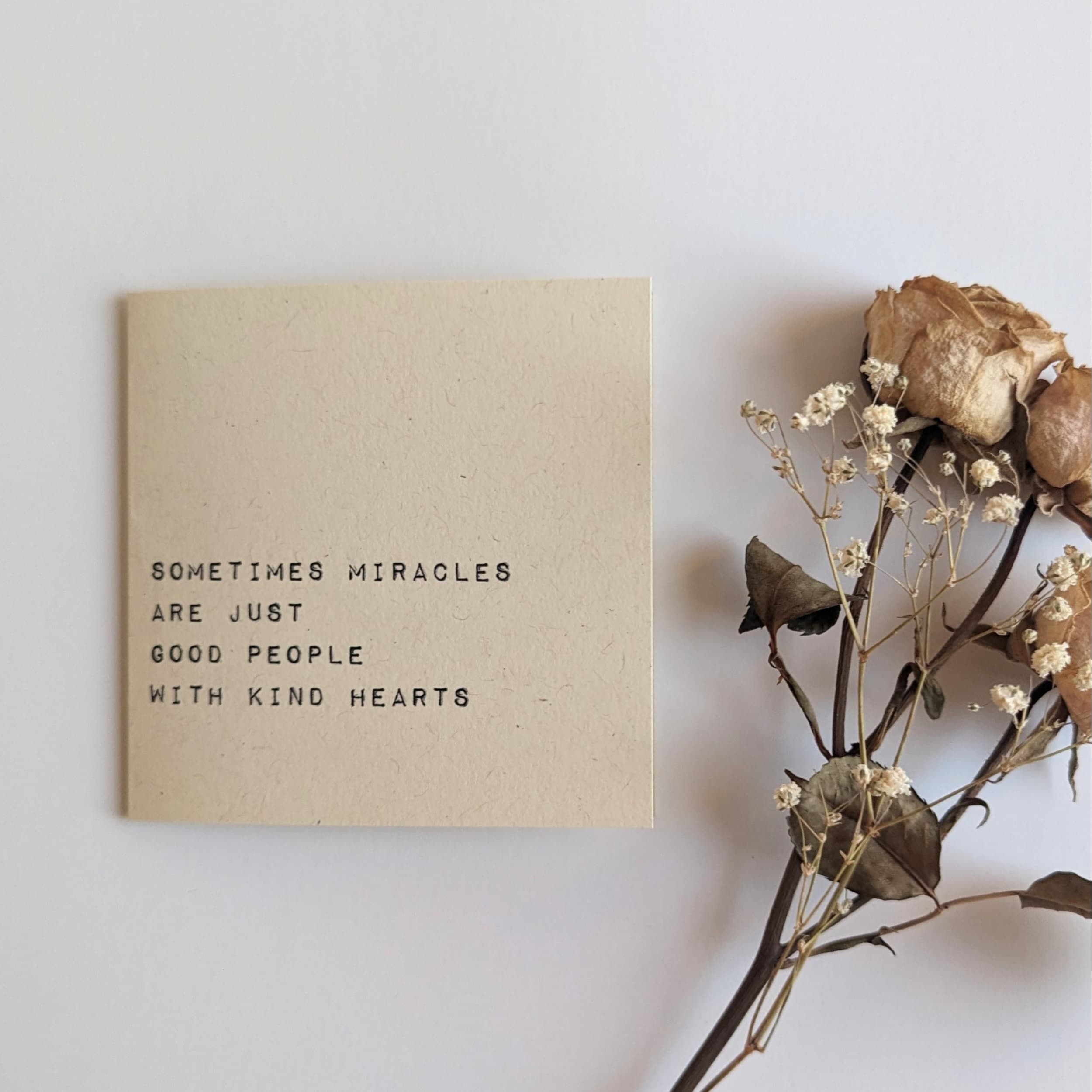 Carte De Voeux Créative Pour La Saint-Valentin Avec Motif Coeur Découpé