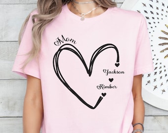 Camiseta personalizada para mamá con nombres de los niños, camiseta personalizada para abuela, camiseta personalizada con corazón para mamá, regalos para el Día de la Madre, camiseta con nombres de niños