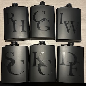 Personalized Groom/Groomsman Monogram Matte metal black hip flasks for 8oz liquid with funnel gift