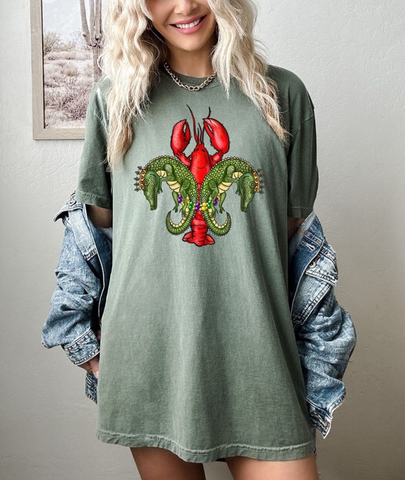 Crawfish And Alligators T-shirt, Comfort Colors Shirt, Mardi Gras Shirt, Carnival Shirt, Fat Tuesday Tee, Women Gift Shirt, Oversized Shirt