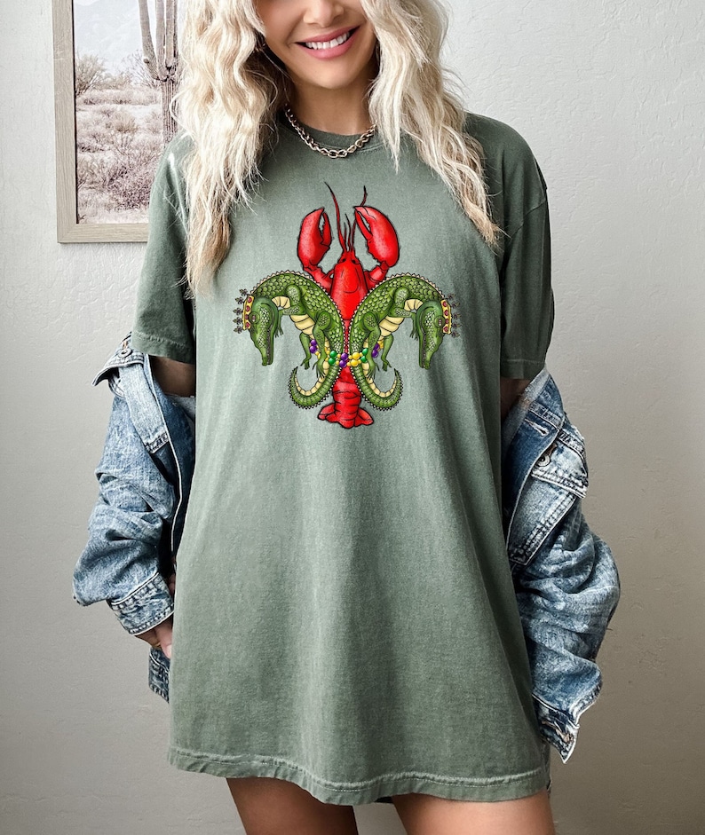 Camiseta de cangrejos y caimanes, camisa Comfort Colors, camisa Mardi Gras, camisa de carnaval, camiseta del martes gordo, camisa de regalo para mujeres, camisa de gran tamaño imagen 1