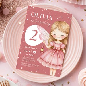 女の子向けの編集可能な妖精の誕生日招待状、1歳の誕生日Canvaテンプレート、ピンクの妖精パーティー招待状、魔法の印刷可能な招待状