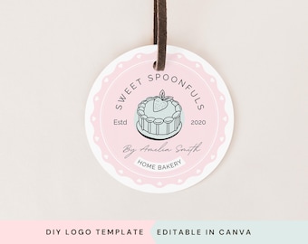 Może przedstawiać: Szablon logo w kolorze różowym i białym dla domowej piekarni o nazwie "Sweet Spoonfuls" założonej w 2020 roku. Logo przedstawia stylizowane przedstawienie ciasta z truskawką na wierzchu.