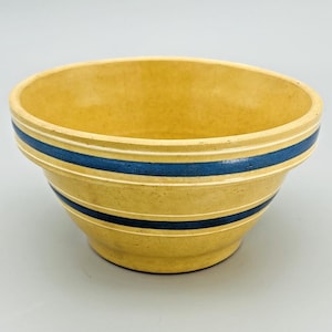 Vintage Blue White Striped Yellow Ware Bowl 7” Primitive Crock BAK-EZEE ATT Ware