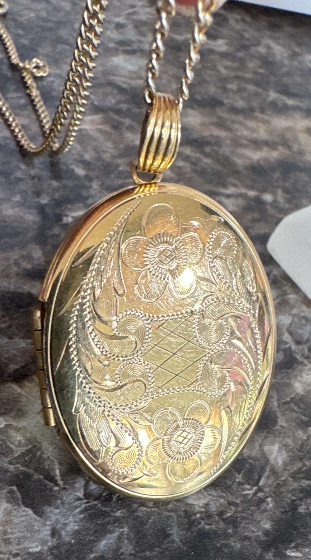 Vintage Winard 12K Gold Filled Photo Locket Etched Floral Design With ...