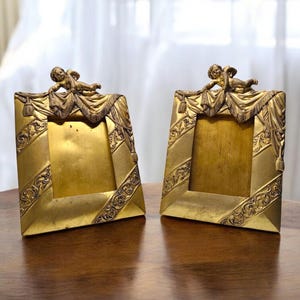 Late 19th Century Gilt Bronze Picture Frames (Pair) – Cherub and Drapery Design – 28 x 18.5 x 20 cm