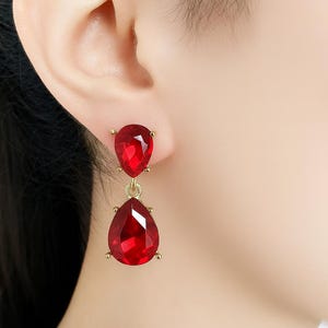Gold Ruby Red Teardrop Dangle Earrings: Copper Alloy