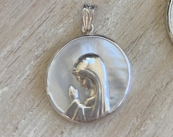 Sterlingzilveren hanger gezegende moeder: parelmoer katholieke sieraden
