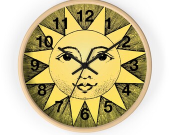 Reloj de pared con sol sonriente brillante y alegre