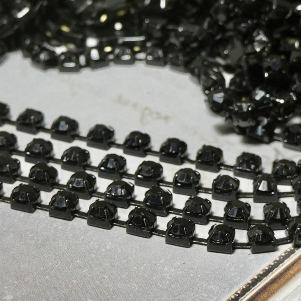 Cup chain for jewelry making 5mm, jet black with black metal base for embellishment projects