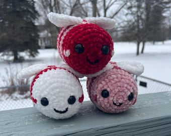 Handmade Crochet Velvet Valentine's Bee, Crochet Bee, Valentine's Bee, Velvet Crochet, Handmade Bee Plushie, Valentine's Day Crochet