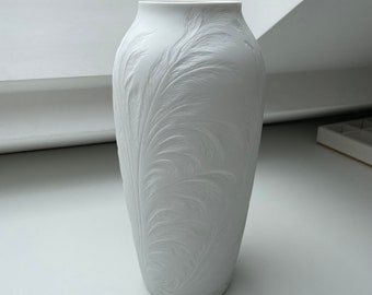 Large decorative vase Hutschenreuther Germany porcelain feather